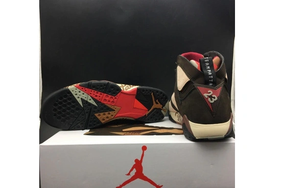 Patta Jordan 7 AT3375-200 Shimmer  AT3375-200 Retro 0519